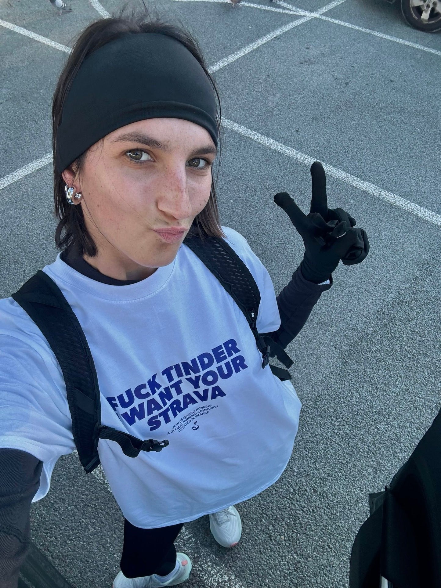 T-shirt Blanc "Fuck Tinder I want your Strava"